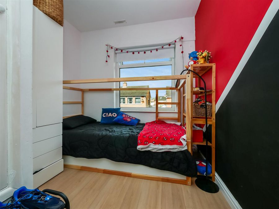 32 Merok Gardens, Cregagh
