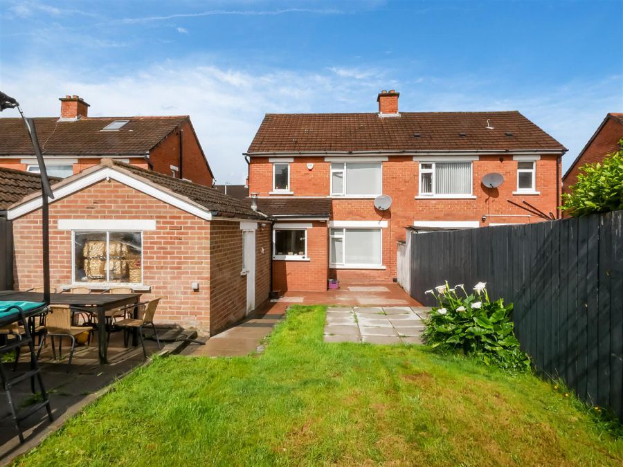 32 Merok Gardens, Cregagh