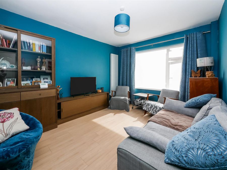 32 Merok Gardens, Cregagh