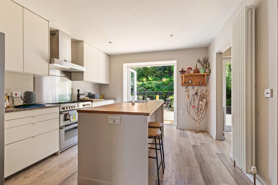 37 Grey Castle Manor, Castlereagh Hills