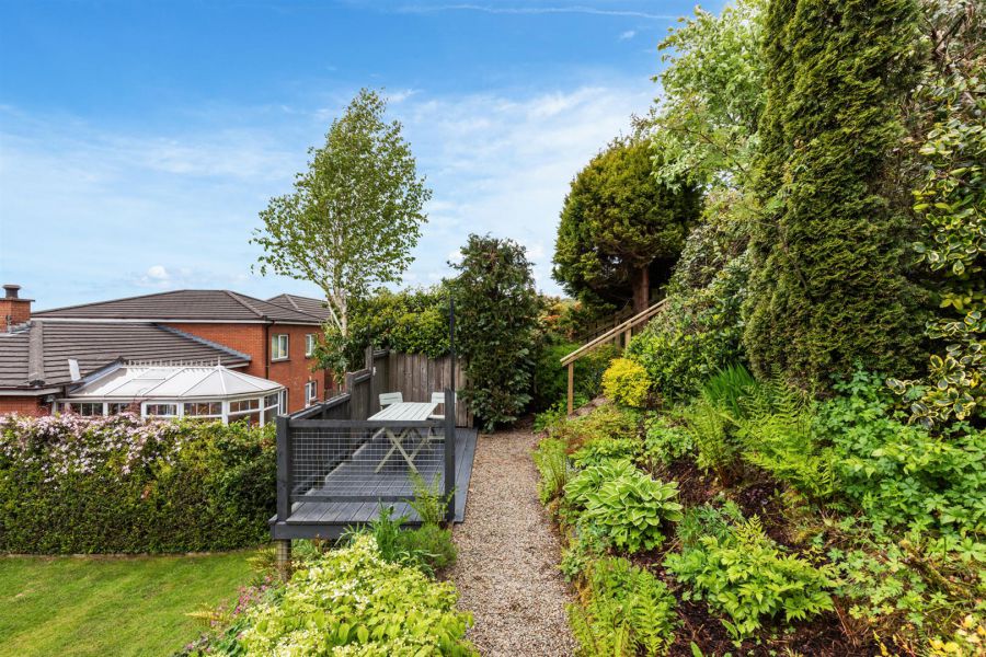 37 Grey Castle Manor, Castlereagh Hills