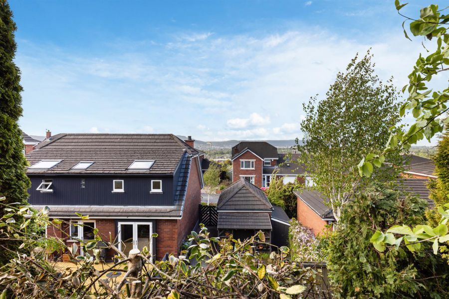 37 Grey Castle Manor, Castlereagh Hills