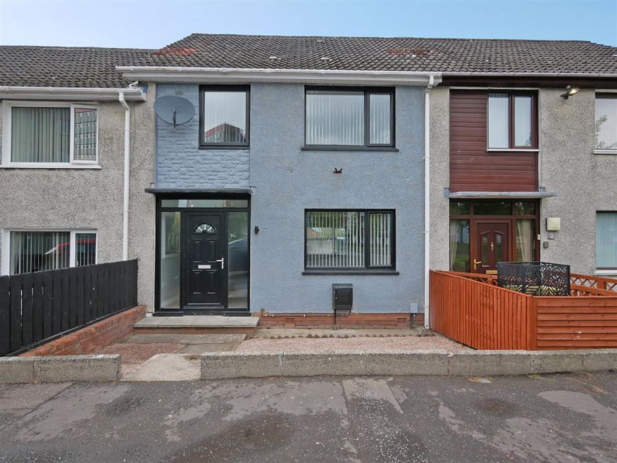 4 Drumart Walk, Belvoir Park