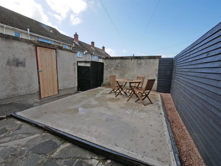 4 Drumart Walk, Belvoir Park