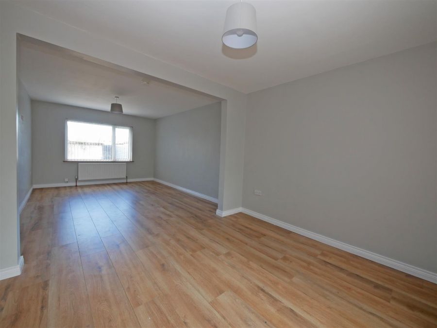 4 Drumart Walk, Belvoir Park
