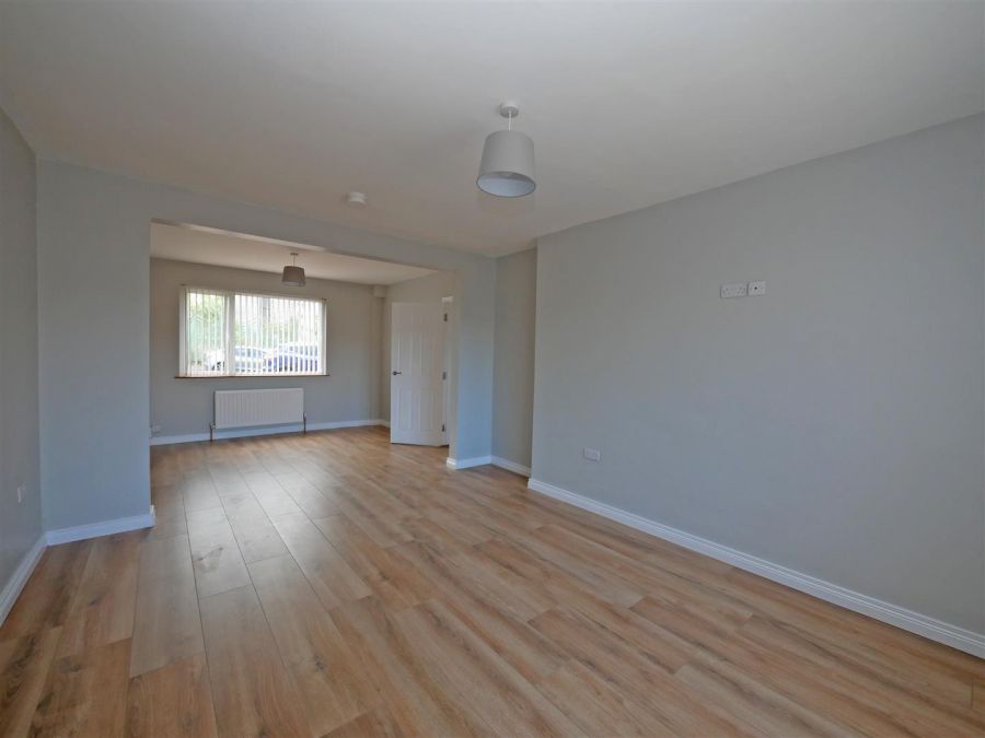 4 Drumart Walk, Belvoir Park