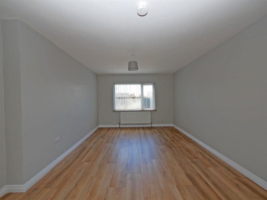 4 Drumart Walk, Belvoir Park