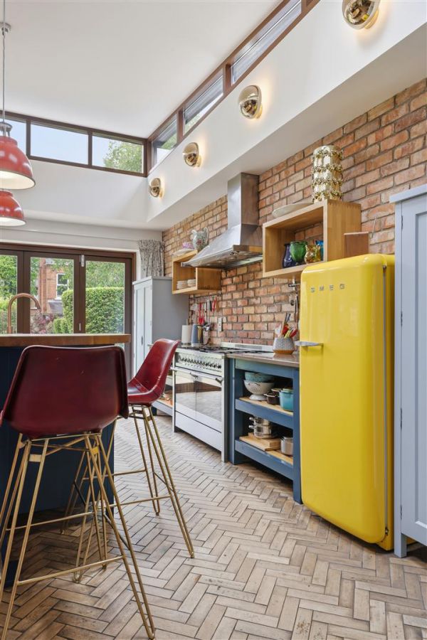12 Knockbreda Road