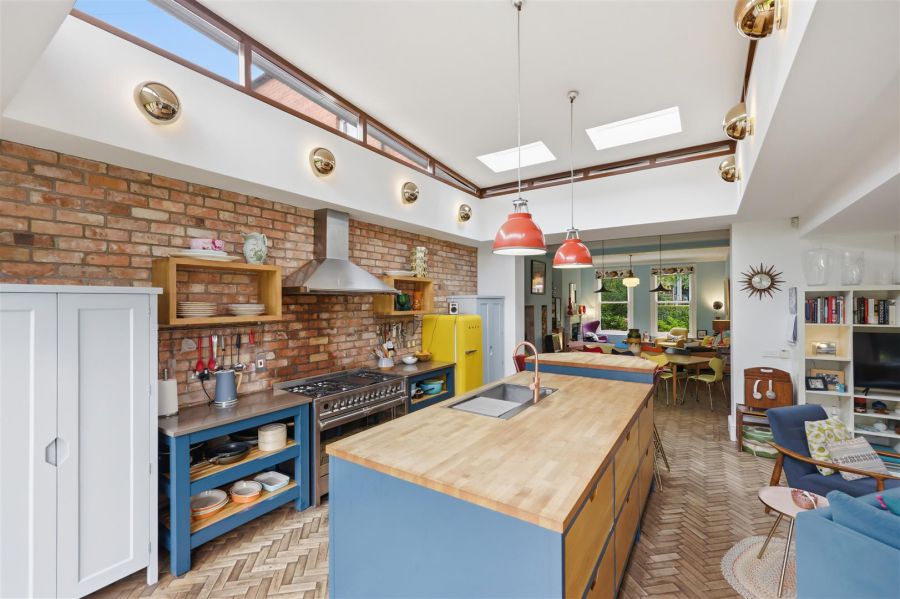 12 Knockbreda Road