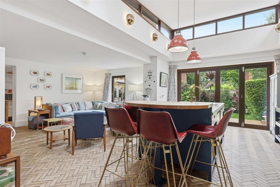 12 Knockbreda Road