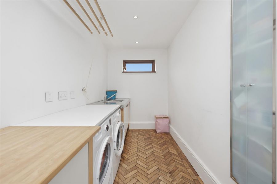 12 Knockbreda Road