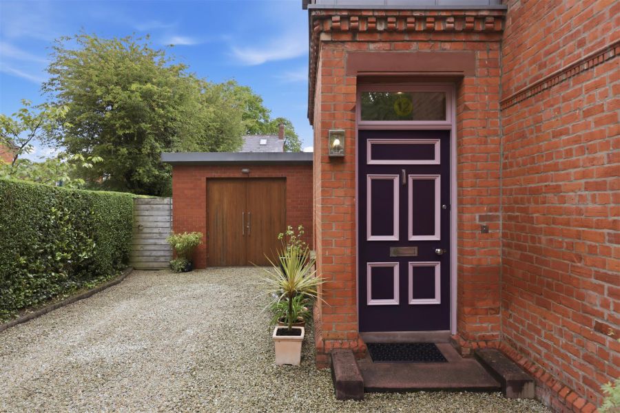 12 Knockbreda Road