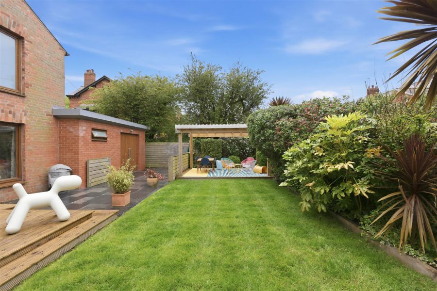 12 Knockbreda Road