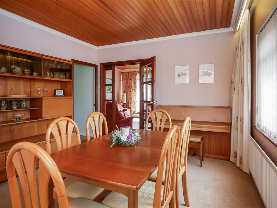 4 Blenheim Park