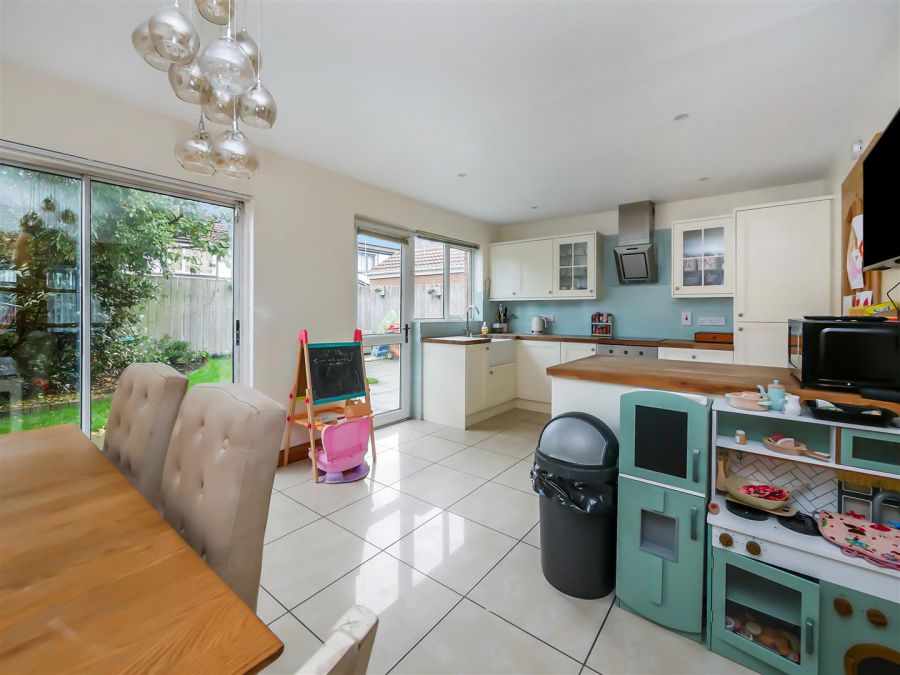 20 Upper Malvern Park, Cairnshill Road