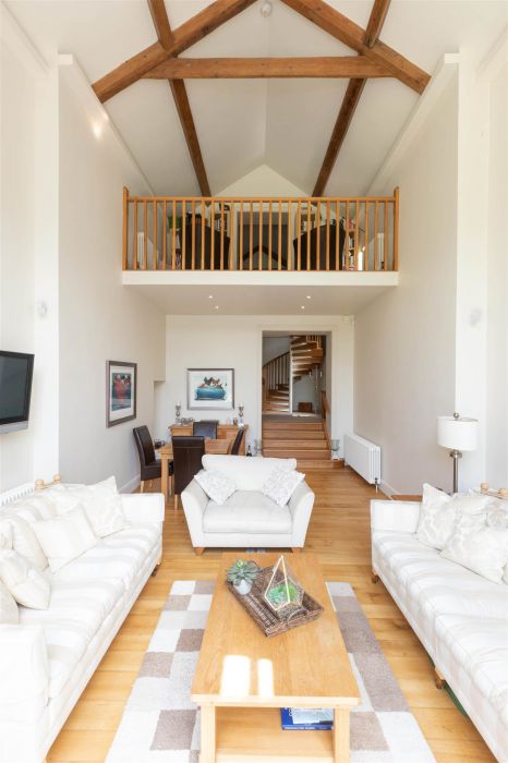 Ballyaughlis Lodge, 238 Ballylesson Road