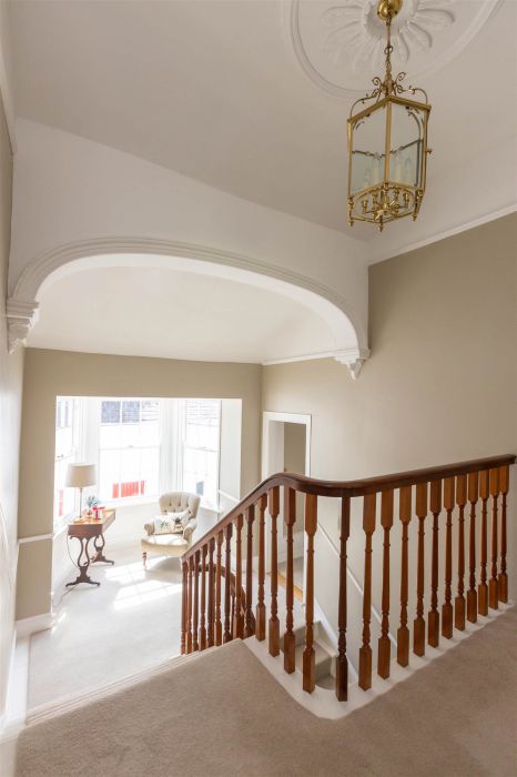 Ballyaughlis Lodge, 238 Ballylesson Road