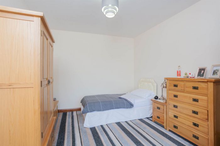 Country House With Equestrian Facilities And Lands 