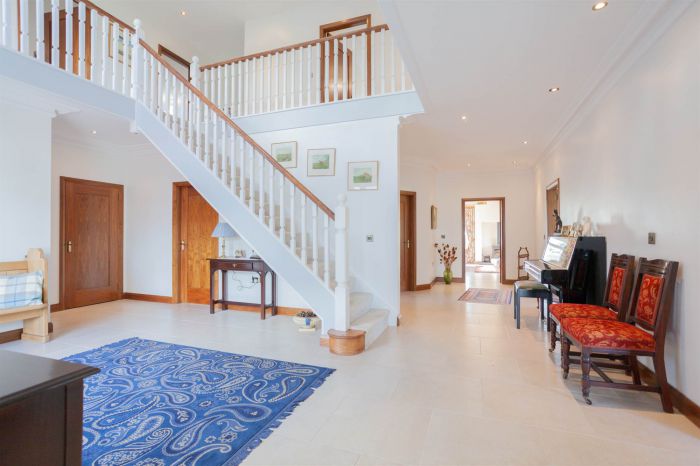 Country House With Equestrian Facilities And Lands "old Oaks" , 14B Moira Road