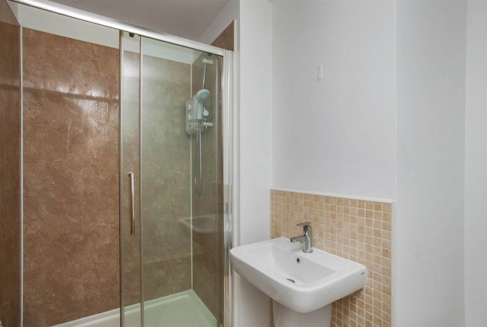 Apt 16 The Hull Building