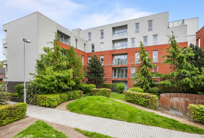 Apt 16 The Hull Building