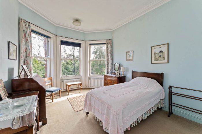 Clonaslee, 2 Lurgan Road