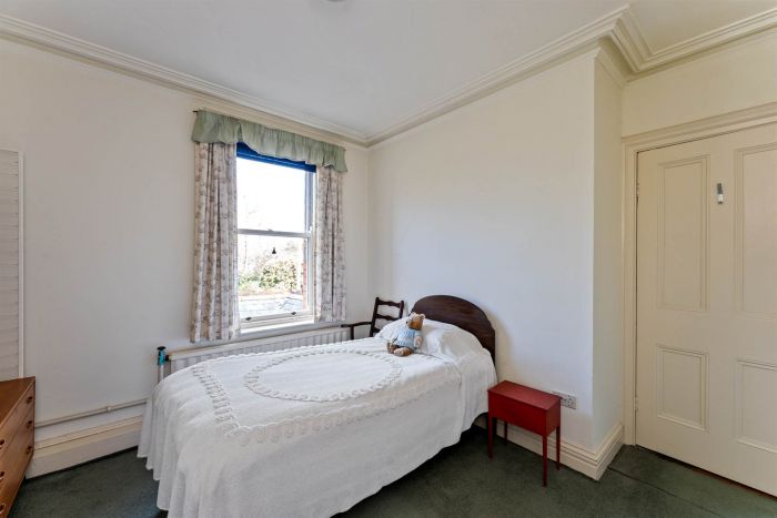 Clonaslee, 2 Lurgan Road