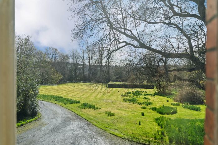 Clonaslee, 2 Lurgan Road