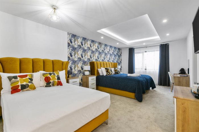 12 Mullaghglass Road