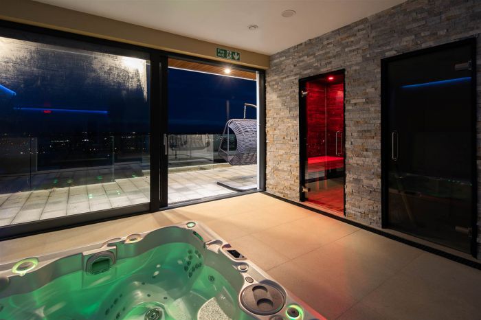 12 Mullaghglass Road