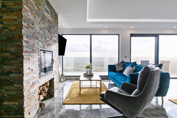 12 Mullaghglass Road