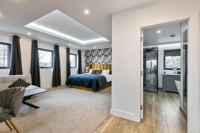 12 Mullaghglass Road