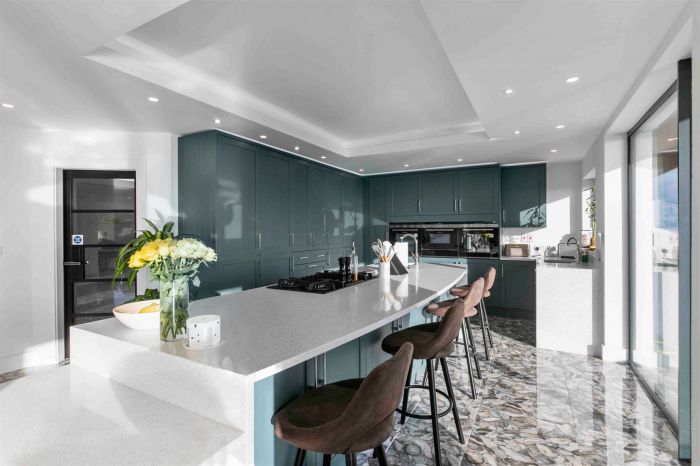 12 Mullaghglass Road