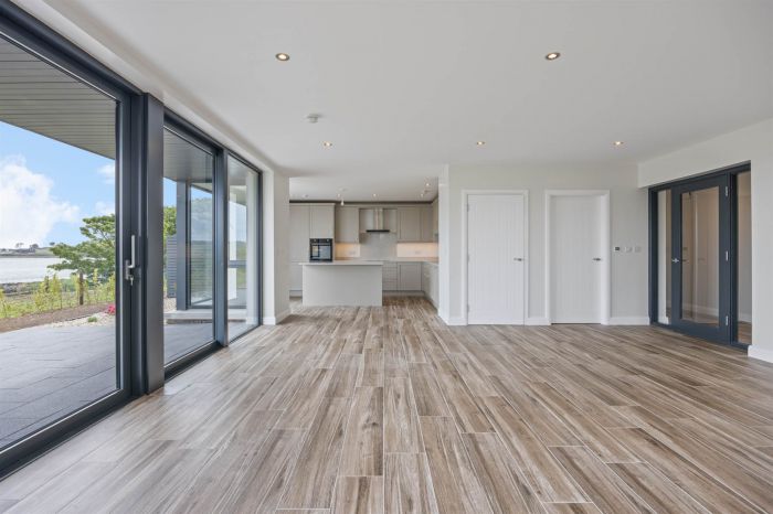 Coastguard Apartments, 2 Ferry Quarter