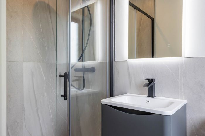 Coastguard Apartments, 2 Ferry Quarter