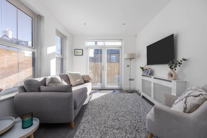 2 Hartley Hall Avenue