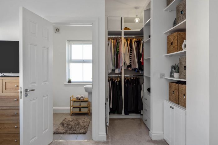 2 Hartley Hall Avenue