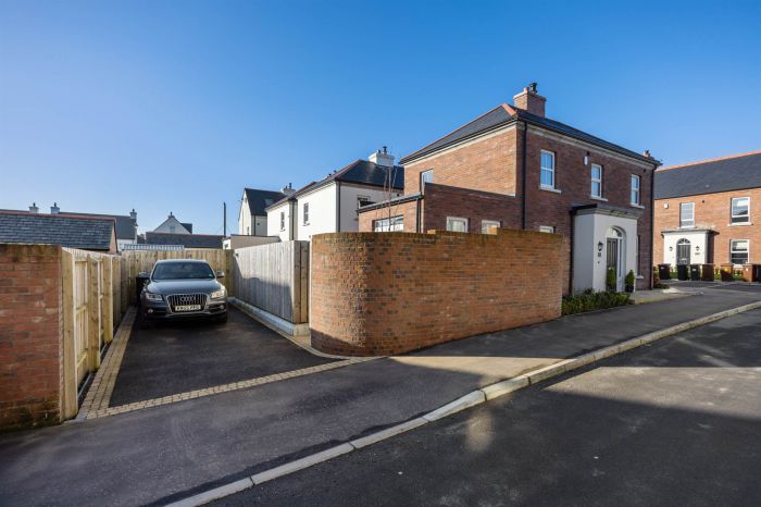 2 Hartley Hall Avenue