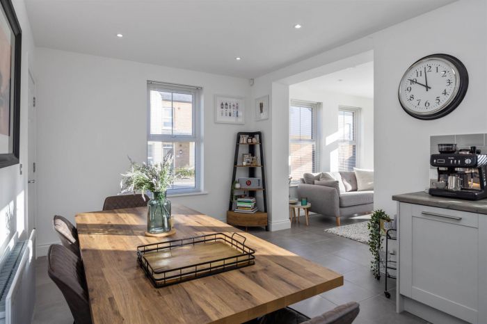 2 Hartley Hall Avenue