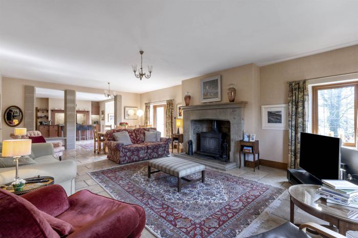 Ashtree House, 35 Edenticullo Road