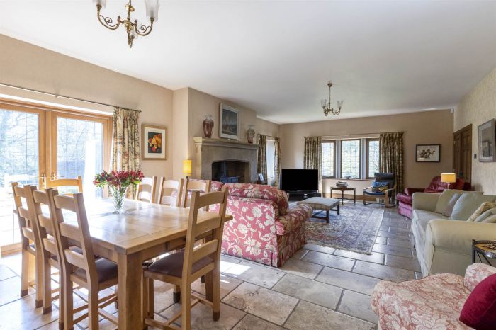 Ashtree House, 35 Edenticullo Road