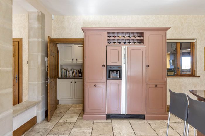 Ashtree House, 35 Edenticullo Road