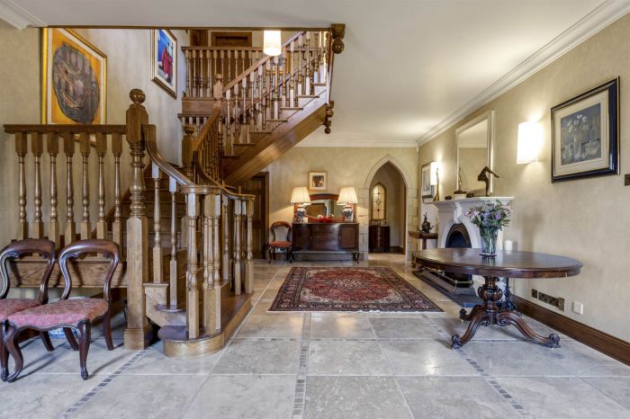 Ashtree House, 35 Edenticullo Road