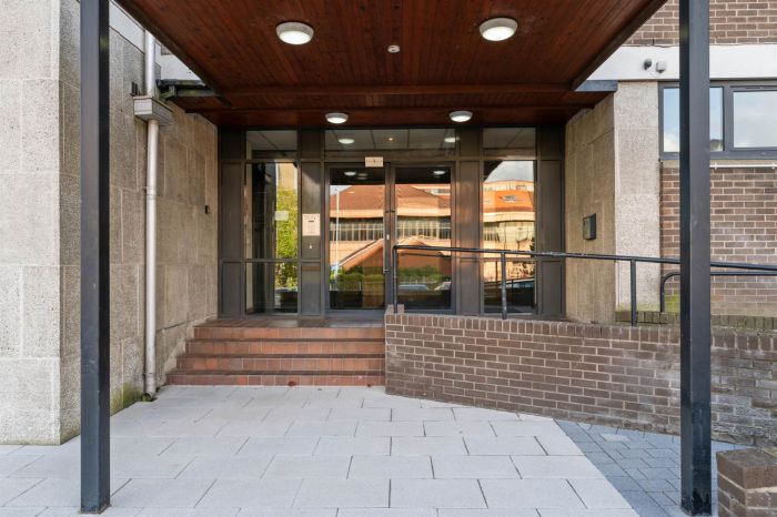 Apt 402 Bradbury Court