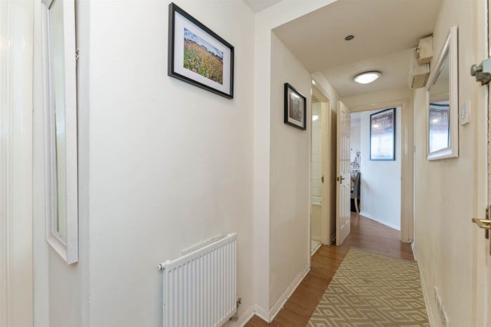 Apt 402 Bradbury Court