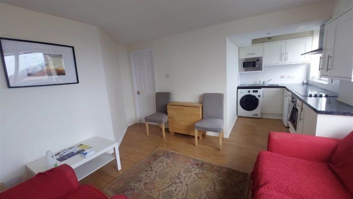 Apt 402 Bradbury Court