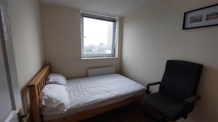 Apt 402 Bradbury Court