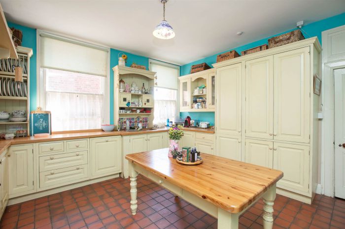 84 & 84A Church Street