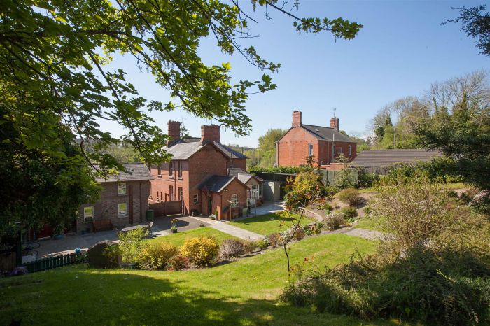 84 & 84A Church Street