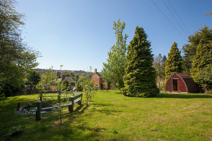 84 & 84A Church Street